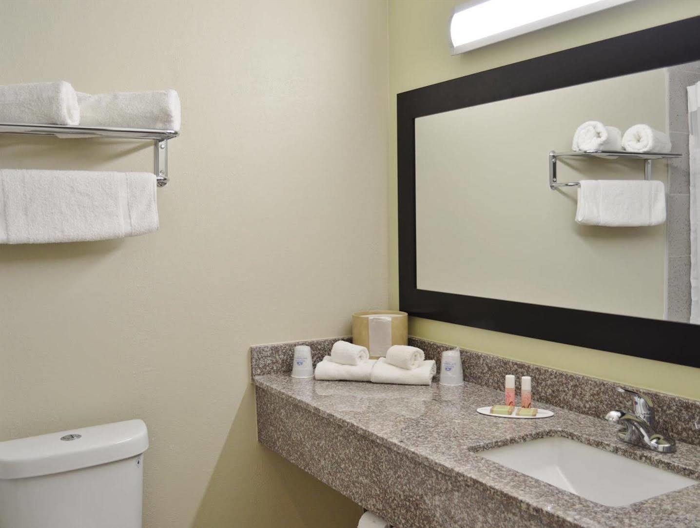 America'S Best Value Inn - Memphis Airport Buitenkant foto